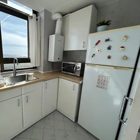 Apartment Bright In Mar Gava